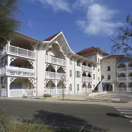Goelia Le Marche De La Hotel apartamentowy 4*