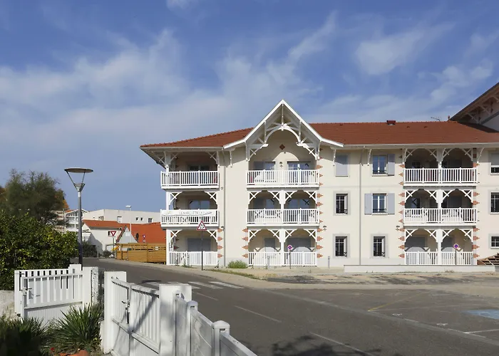 Goelia Le Marche De La 4*